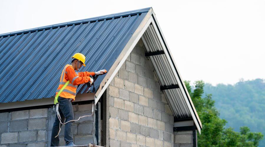 Professional gutter cleaning in Hill City, KS